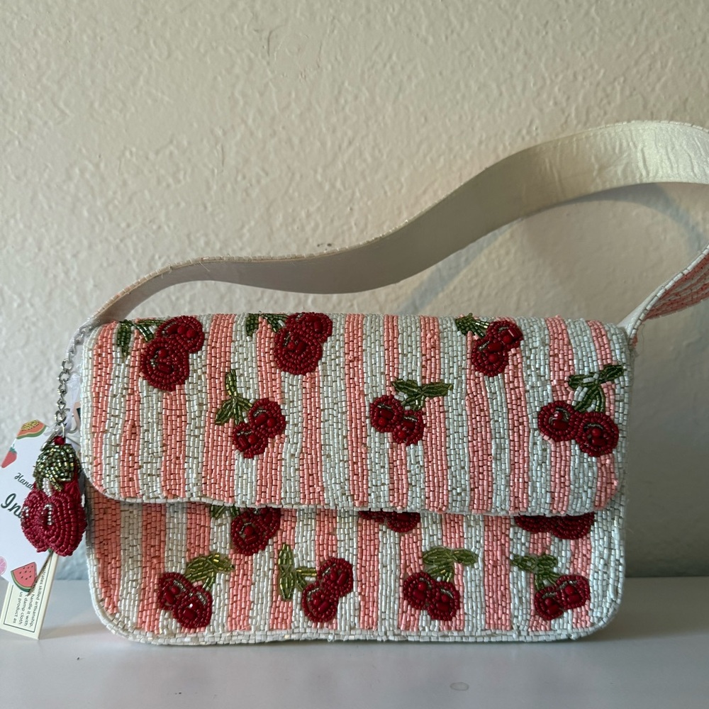 🍒 VIRAL beaded cherry bag. 🍒